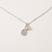 Petit Badminton, Necklace