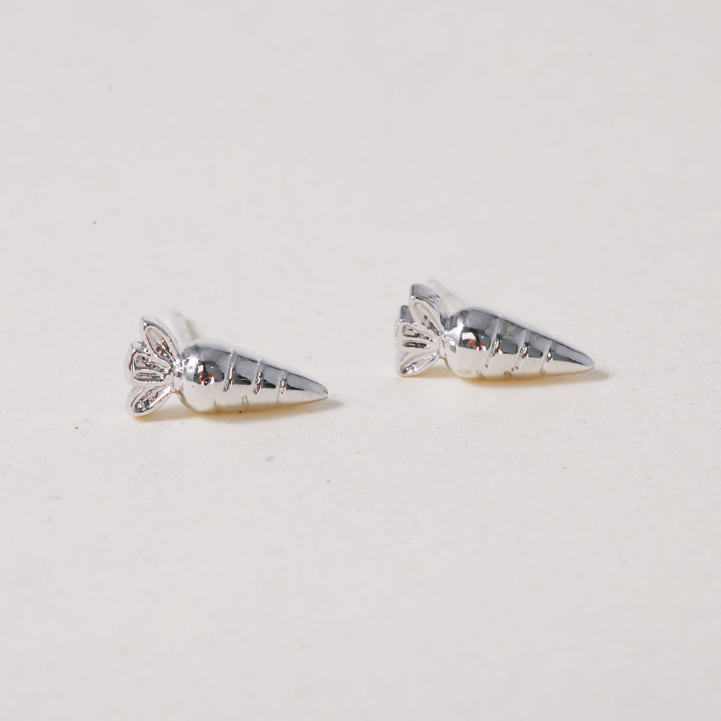 Carrot Couture, Earring