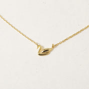Swan-derland, Necklace