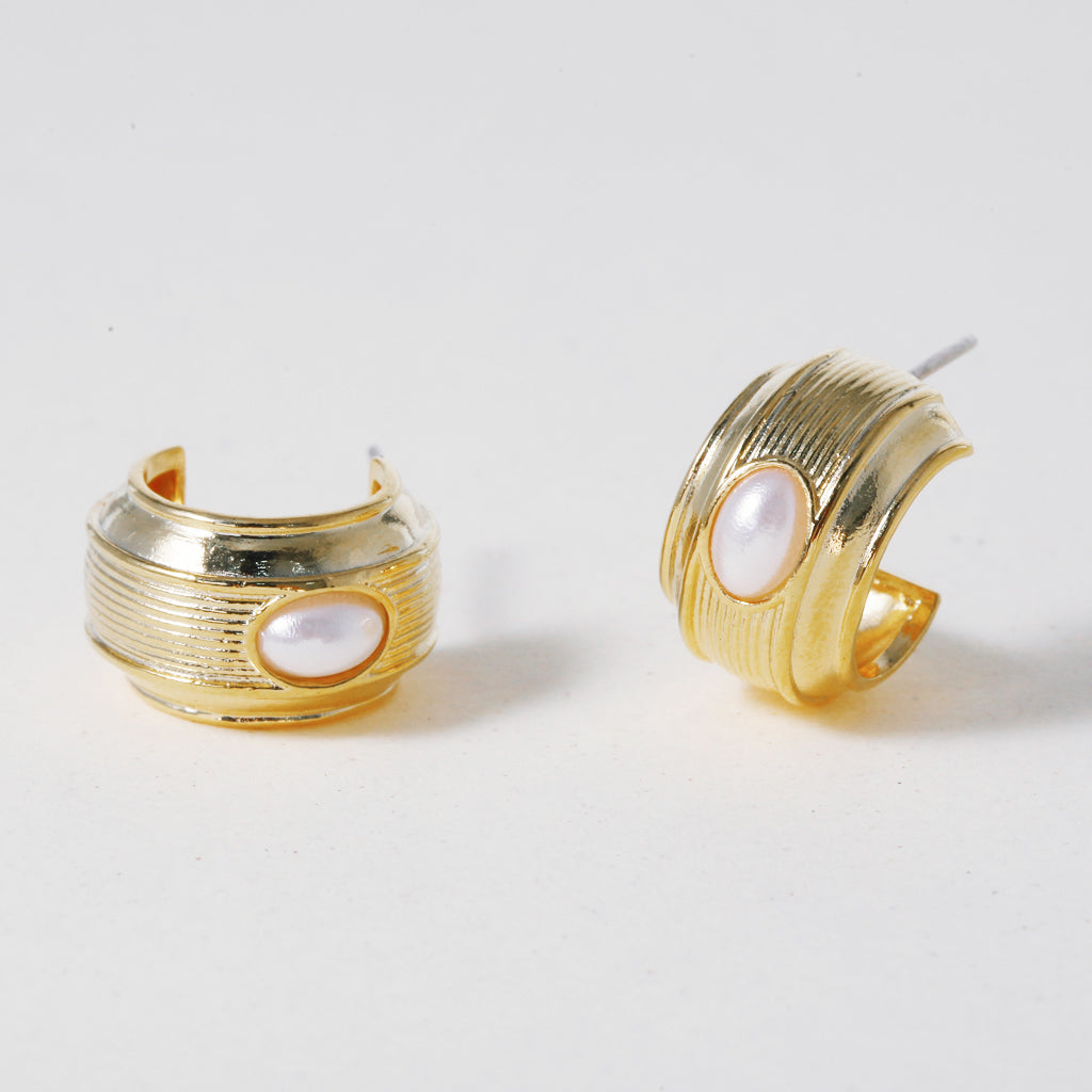 Pearl Accent, Earring