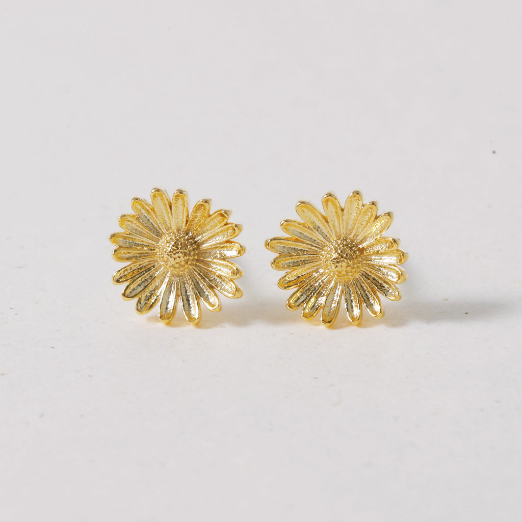 Stay Daisy, Earring