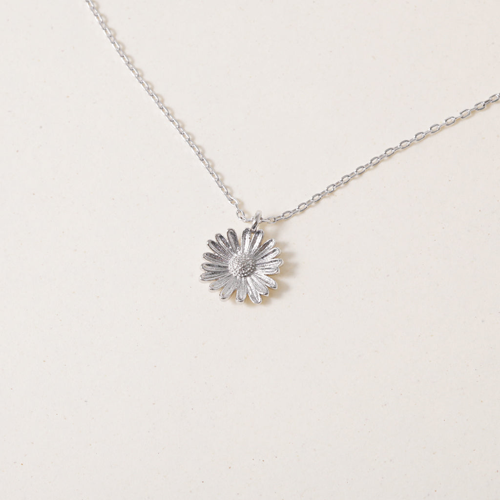 Stay Daisy, Necklace