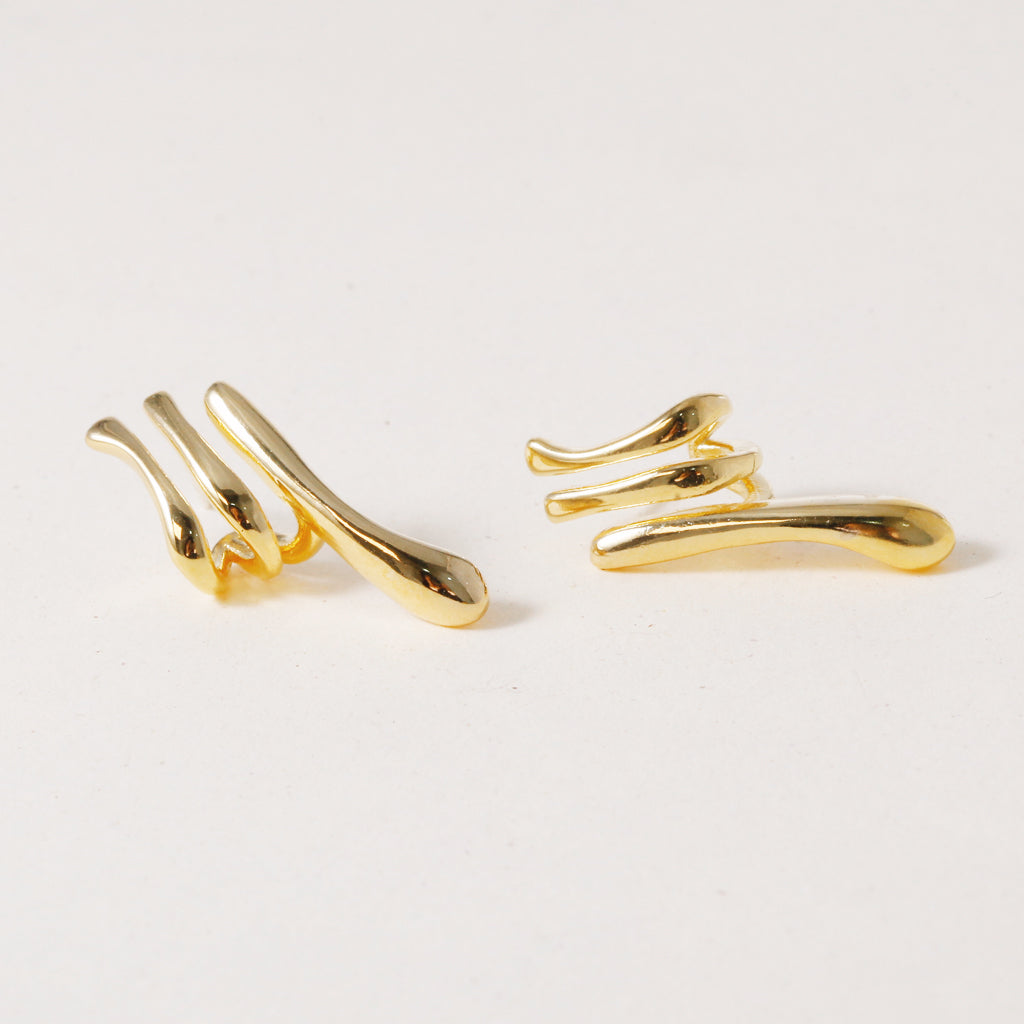 Rhythm of the Ocean, Earring